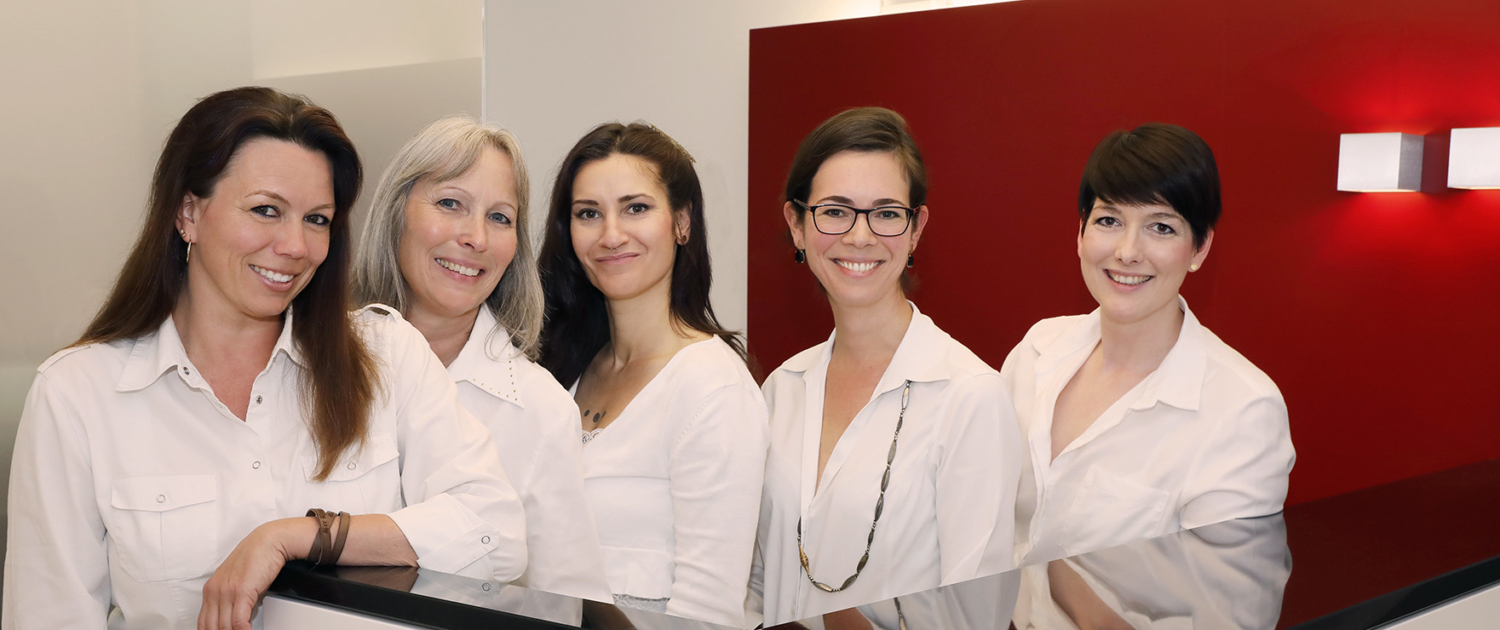 Augenärztin Dr. Ingrid Haritoglou und das Team der Augenarztpraxis Ismaning
